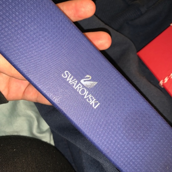 Swarovski charm and anklet, orig. price 265$. Can’t be found in stores anymore - Picture 4 of 4